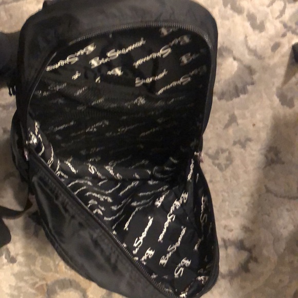 Ben Shermen Men’s Red Black Large Backpack Size 20”x12”x10” - Picture 16 of 16